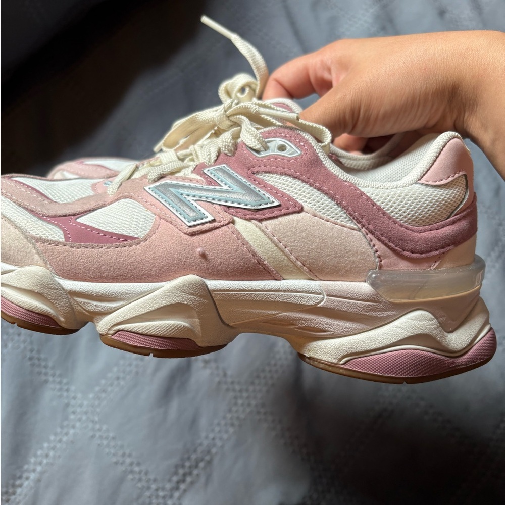 New Balance Pink and Cream Chunky Sneakers ☀️BUNDLE AND SAVE☀️